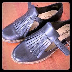 Clark shoes, shipped from Great Britain,Size 7